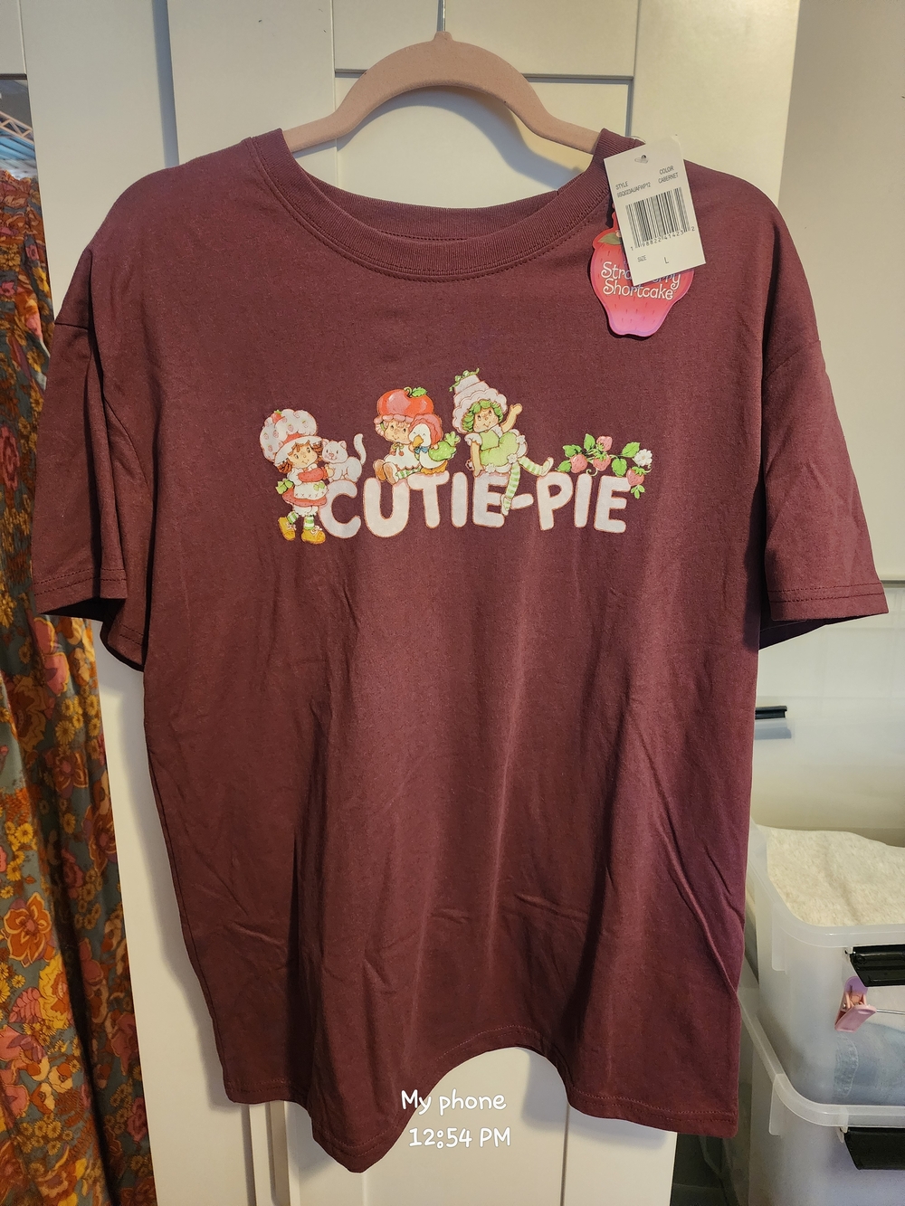 Strawberry Shortcake Cutie-Pie Graphic Tee - Burgundy
